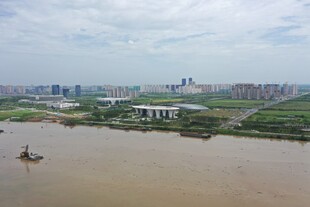 江边的楼市