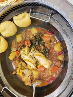 铁锅炖