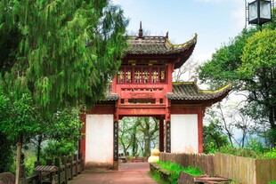 春季安徽齐云山风光