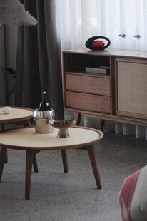 简约风客厅茶几场景展示