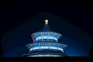 天坛夜景璀璨灯光秀