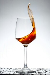 高脚杯