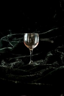 高脚酒杯