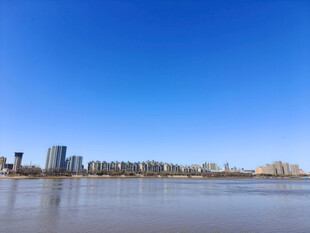 城市滨水风光全景图