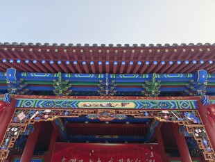 中式古建筑屋檐精美装饰