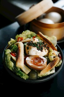 美味海鲜蔬菜沙拉拼盘