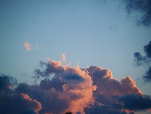 夕阳下的绚丽云彩