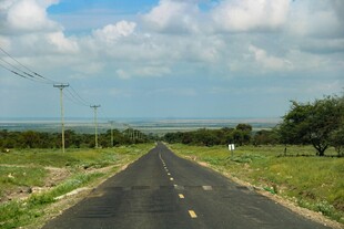 宽阔公路