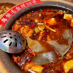 麻辣鲜香的重庆毛肚火锅