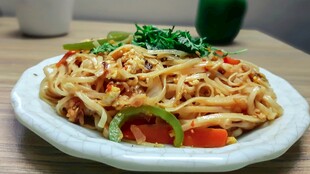 美味拌面 色彩丰富诱人