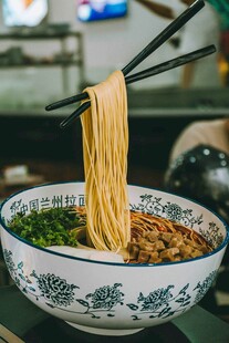 传统美味面条诱人呈现