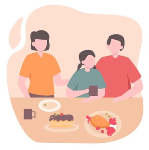 家庭温馨聚餐时刻