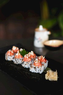 美味寿司拼盘精致呈现