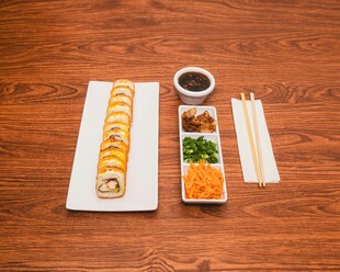 美味寿司套餐摆拍展示