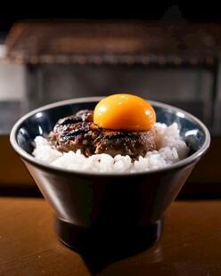 日式茶泡饭配溏心蛋