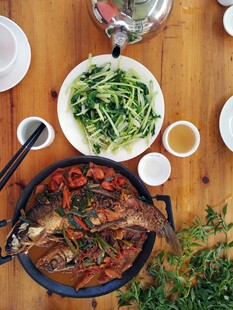 美味家常菜之烤鱼与青菜