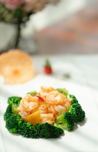虾仁西兰花美食摆盘