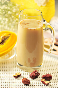 红枣木瓜果汁饮品图片