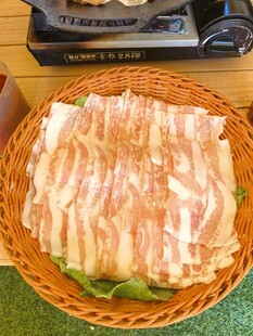 新鲜美味的火锅专用五花肉