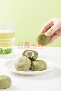 手取青团特写