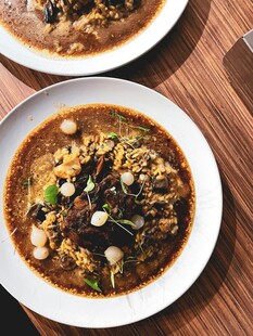 美味特色盖浇饭诱人呈现