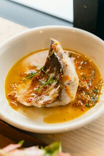 美味鱼头汤诱人呈现