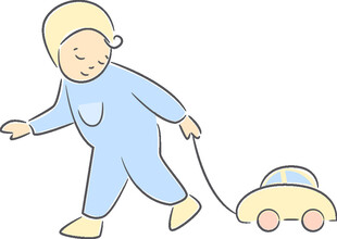 幼儿拉玩具车玩耍