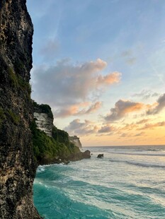 海边悬崖日落美景