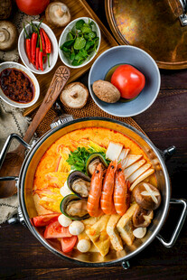美味丰盛的海鲜火锅大餐
