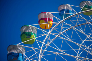 多彩摩天轮