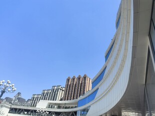 现代弧形建筑外观景观