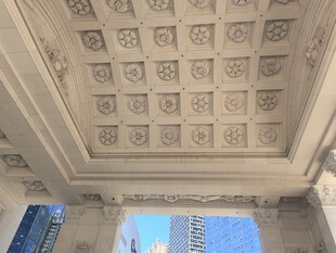 精美雕花天花板建筑细节