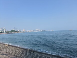 海滨风光 宁静的蓝色海域