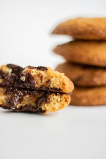 美味巧克力夹心饼干
