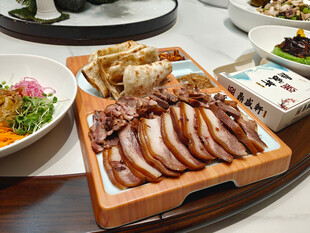 五花肉卷饼