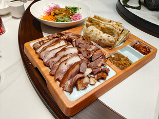 五花肉卷饼