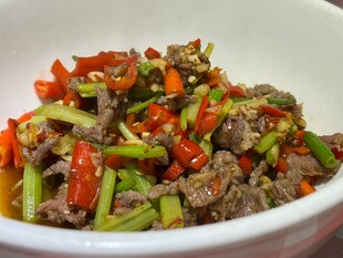 香辣牛肉蔬菜小炒