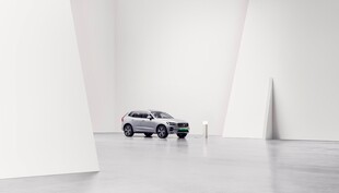 室内展示的酷炫越野汽车