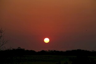 夕阳西下的美丽天际