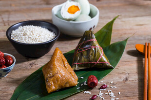 传统粽子与特色美食组合