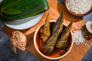 美味粽子与制作食材