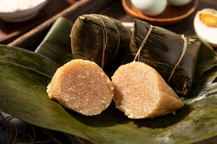 传统美味豆沙粽