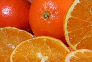 新鲜橙子切片特写