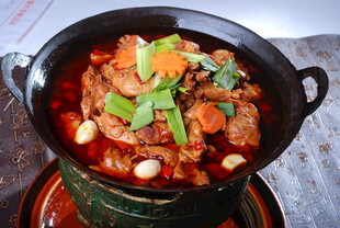 铁锅炖鸡
