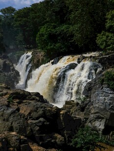 壮观自然瀑布景观