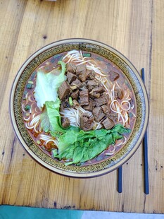 美味牛肉拌面