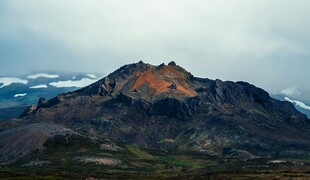 壮丽山景展现自然之美