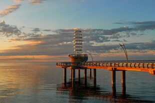 海上栈桥日落美景