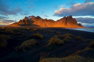 壮丽山景日出时分美景