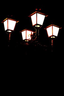 中式复古吊灯点亮黑夜